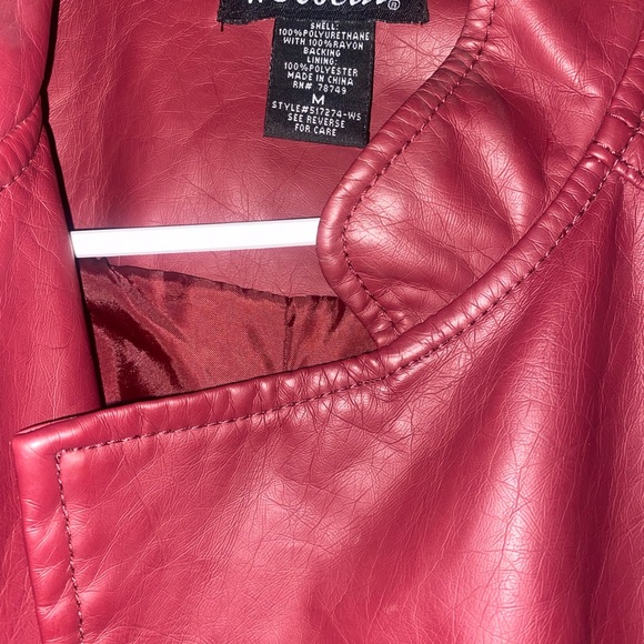 Red leather jacket - Picture 2 of 3
